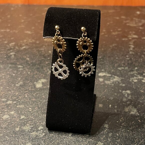 Unique Steampunk Clockwork Gear Dangle Post Earrings (NWOT) - Picture 1 of 6